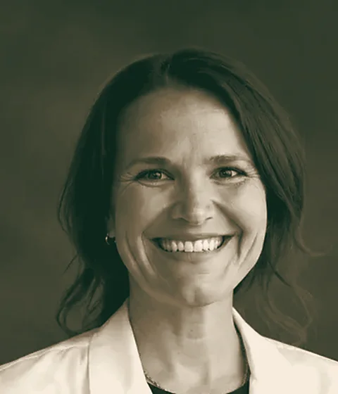 Portrait of Courtney Patterson-Manfredi, APRN